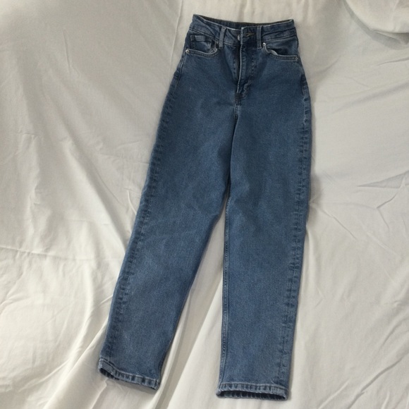 H&M Divided High Waisted Jeans - Picture 1 of 6